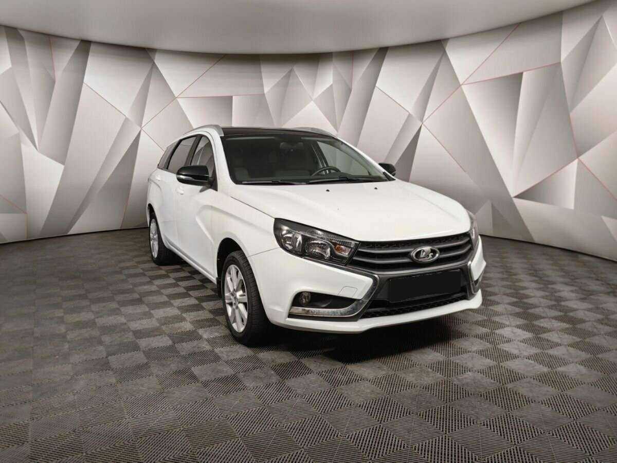 Lada (ВАЗ) Vesta SW, 2021 - фото №3