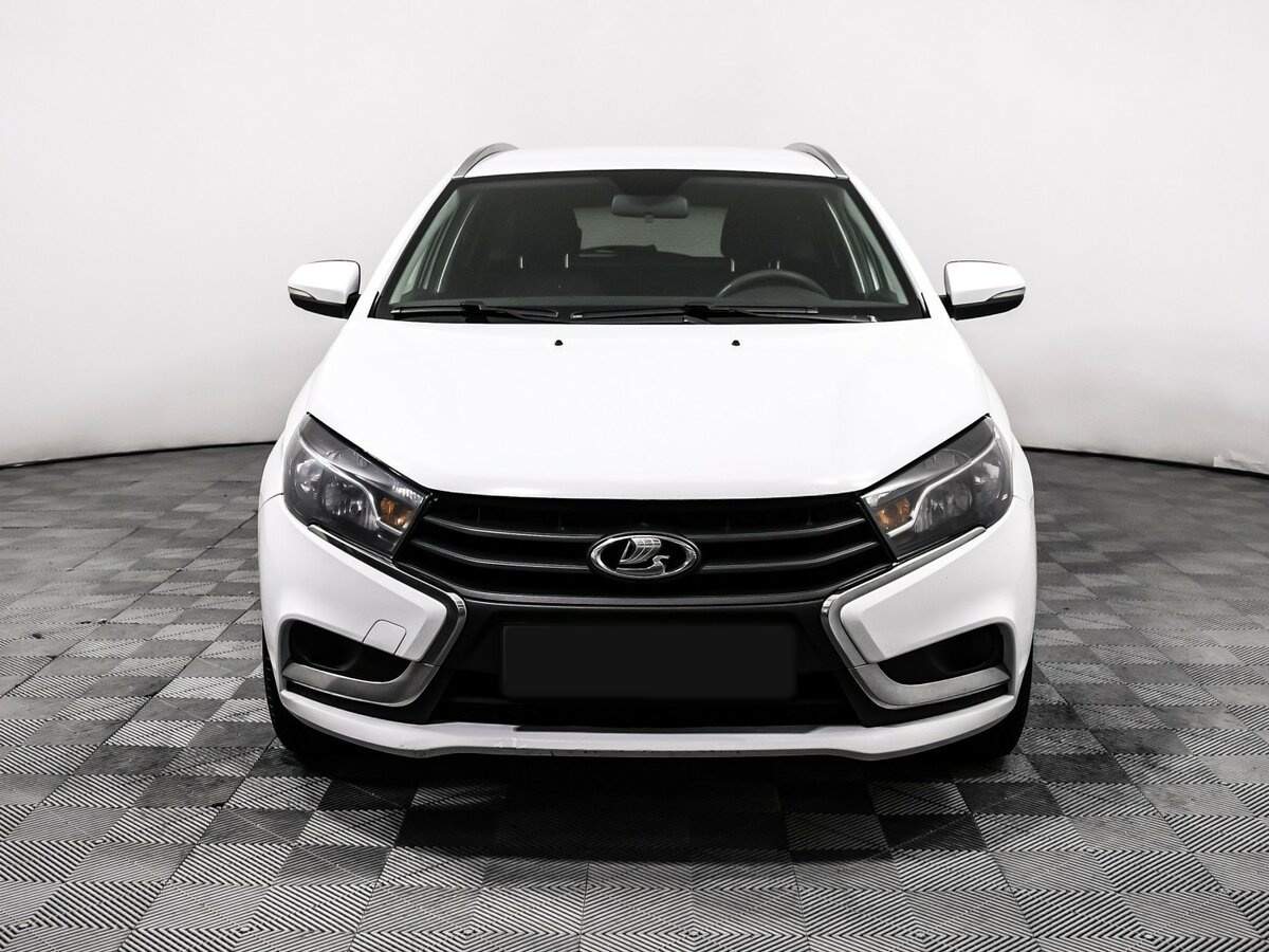 Lada (ВАЗ) Vesta SW, 2020 - фото №2